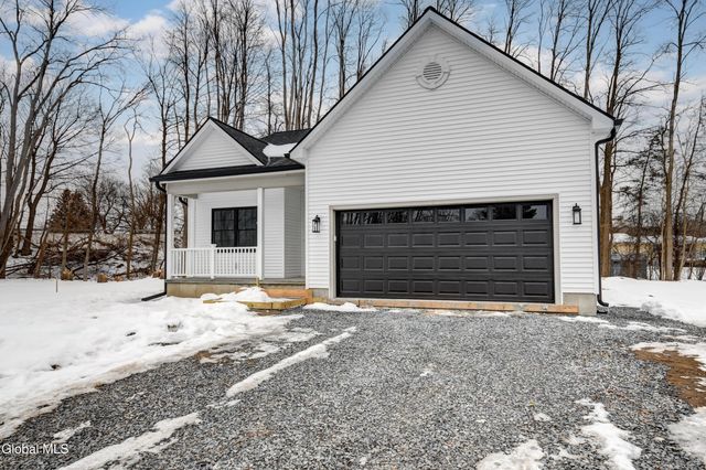 102 Anna Court, Rotterdam, NY 12306