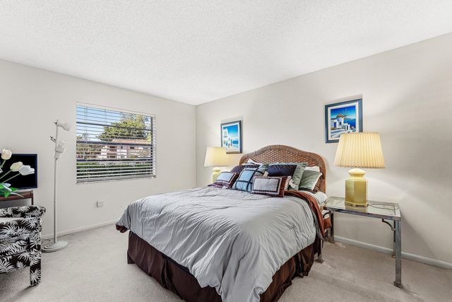 9283 Vista Del Lago, Boca Raton, FL 33428