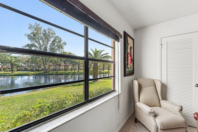 9283 Vista Del Lago, Boca Raton, FL 33428