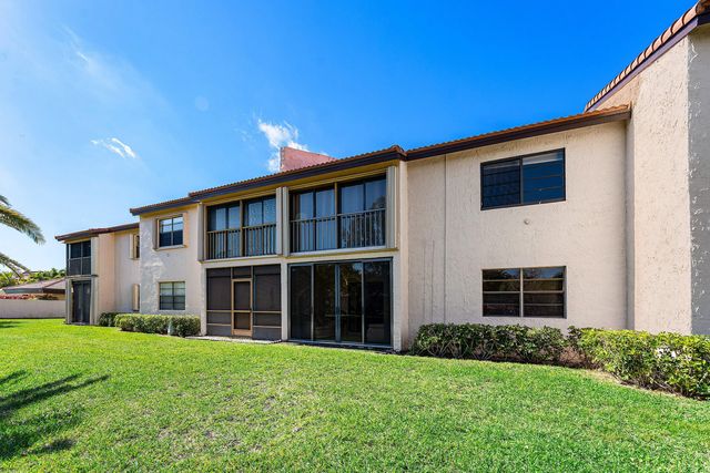 9283 Vista Del Lago, Boca Raton, FL 33428