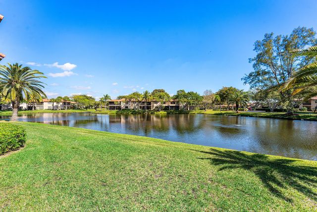 9283 Vista Del Lago, Boca Raton, FL 33428