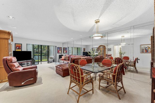 9283 Vista Del Lago, Boca Raton, FL 33428