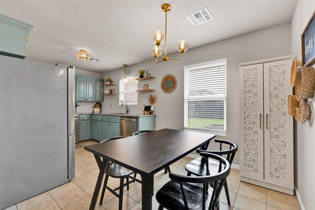 438 NW Granite Ave, Cache, OK 73527
