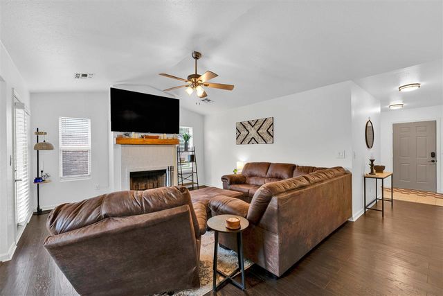 438 NW Granite Ave, Cache, OK 73527