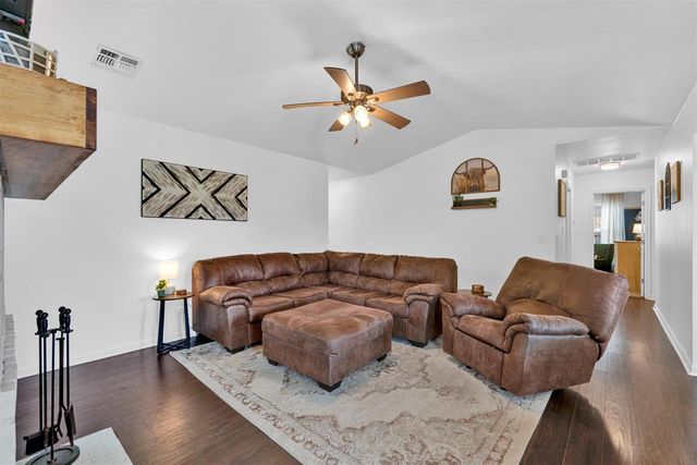 438 NW Granite Ave, Cache, OK 73527