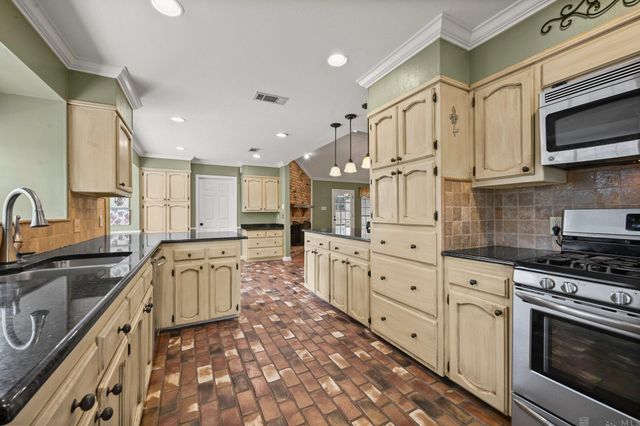 5348 Charing Way Ave, Baton Rouge, LA 70817