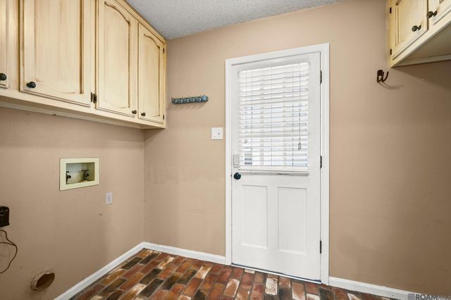 5348 Charing Way Ave, Baton Rouge, LA 70817