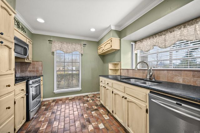 5348 Charing Way Ave, Baton Rouge, LA 70817