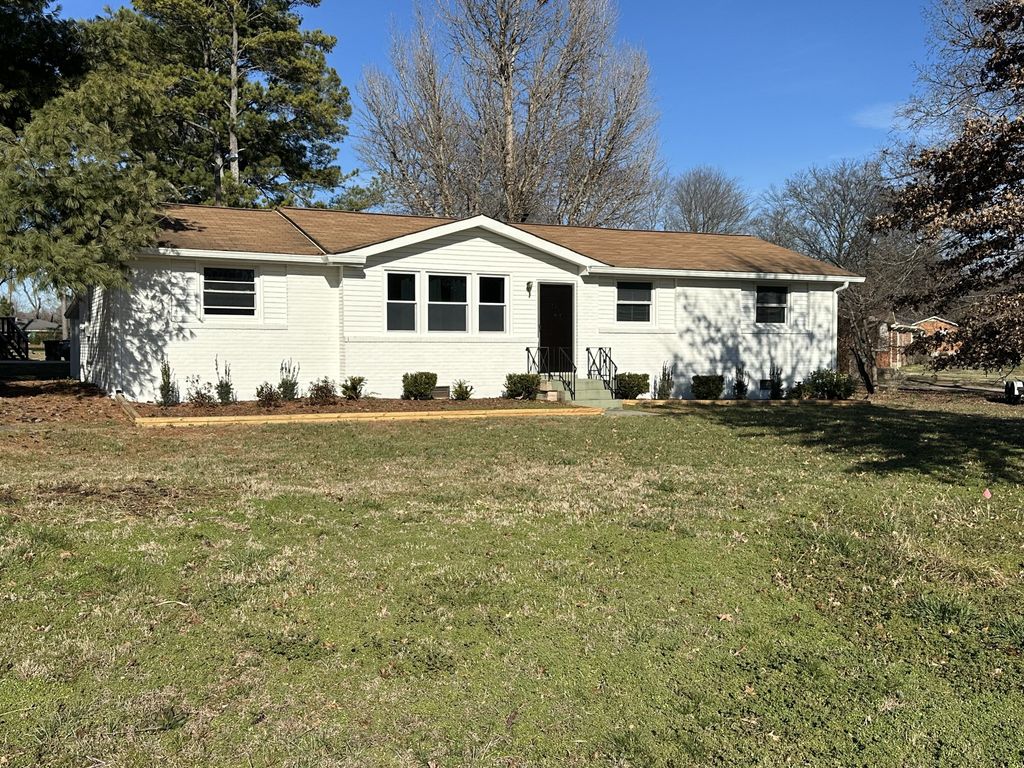 115 Gates Dr, Hendersonville, TN 37075