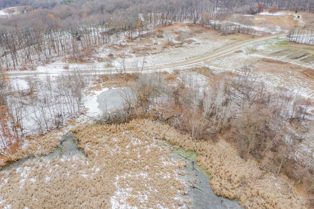 1933 Percy Lane, Highland, MI 48357