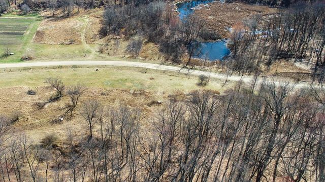 1933 Percy Lane, Highland, MI 48357