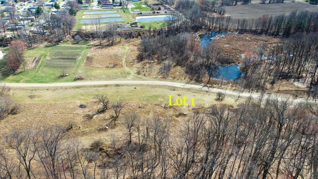 1933 Percy Lane, Highland, MI 48357