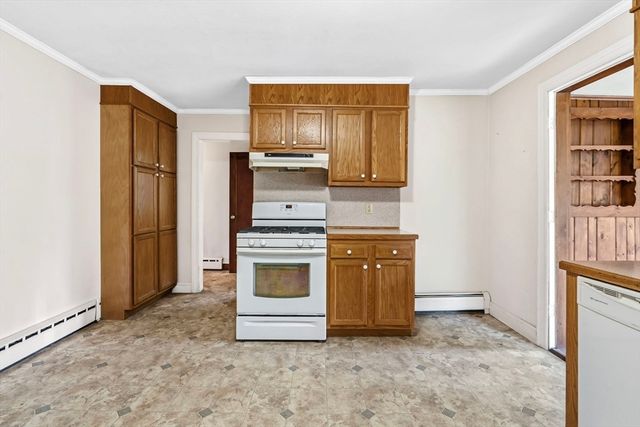 17 Moosebrook Rd, Southampton, MA 01073