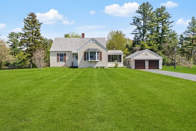 17 Moosebrook Rd, Southampton, MA 01073