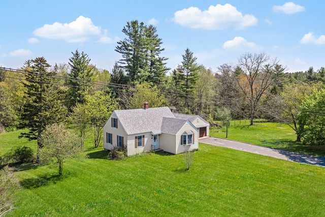 17 Moosebrook Rd, Southampton, MA 01073