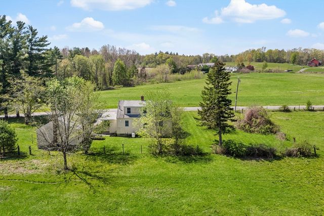 17 Moosebrook Rd, Southampton, MA 01073