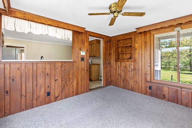 17 Moosebrook Rd, Southampton, MA 01073