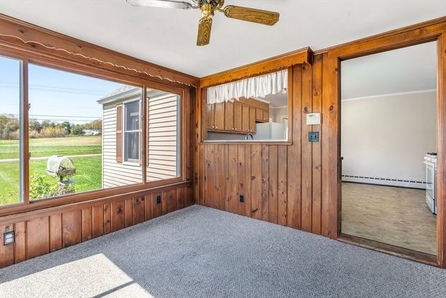 17 Moosebrook Rd, Southampton, MA 01073
