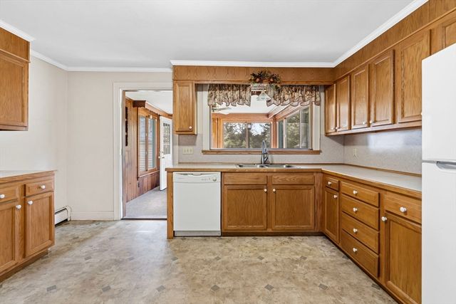 17 Moosebrook Rd, Southampton, MA 01073
