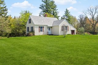 17 Moosebrook Rd, Southampton, MA 01073