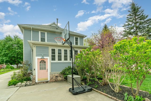 209 N Powell Road, Essexville, MI 48732