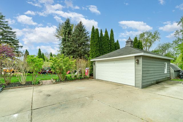 209 N Powell Road, Essexville, MI 48732