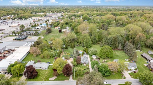 209 N Powell Road, Essexville, MI 48732