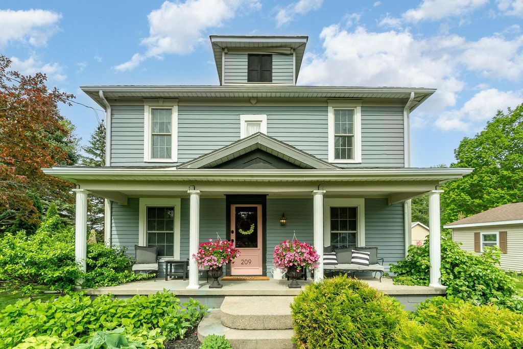 209 N Powell Road, Essexville, MI 48732