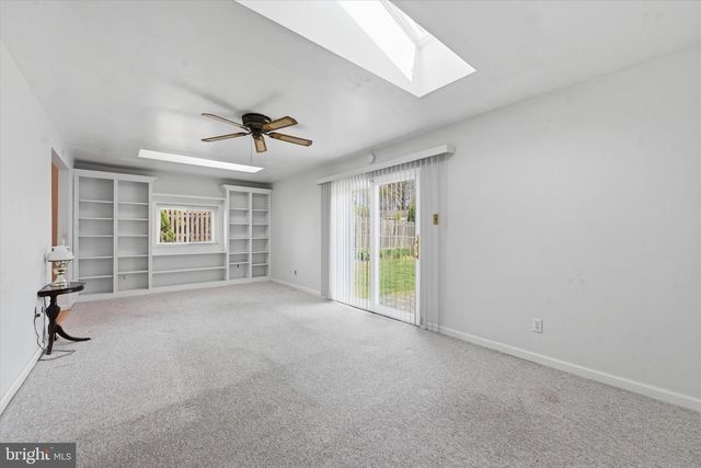 227 TUSCANY, Aston, PA 19014