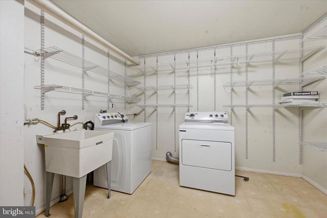 227 TUSCANY, Aston, PA 19014
