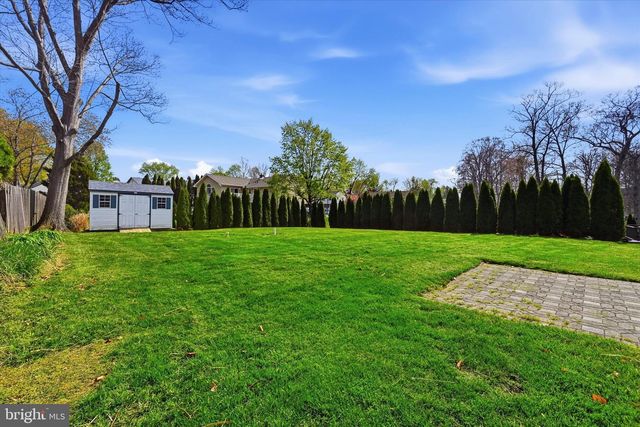 227 TUSCANY, Aston, PA 19014