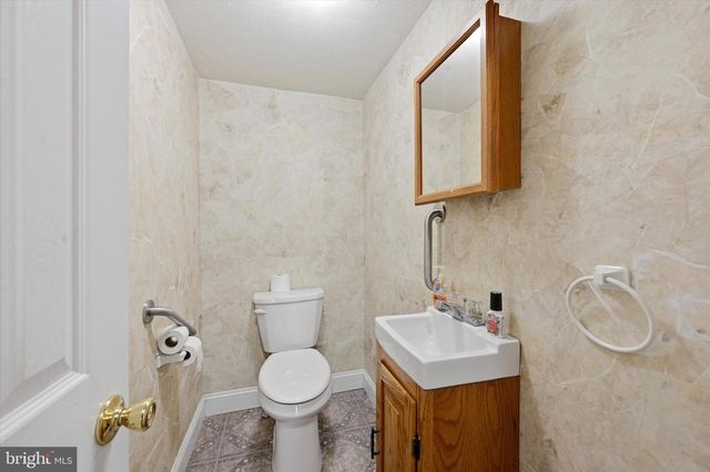 227 TUSCANY, Aston, PA 19014