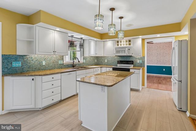 301 CONE BRANCH DR, Middletown, MD 21769