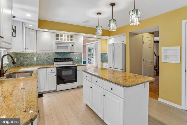 301 CONE BRANCH DR, Middletown, MD 21769