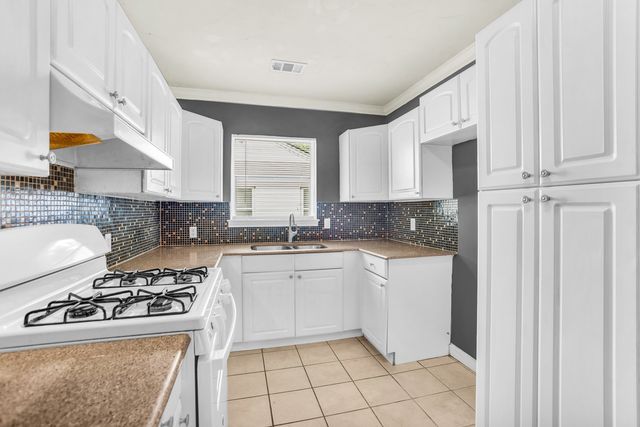 1433 Nash Street, Garland, TX 75042