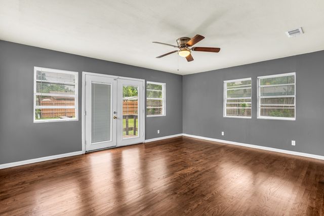 1433 Nash Street, Garland, TX 75042