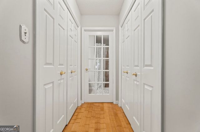 81 Hampshire Court, Avondale Estates, GA 30002