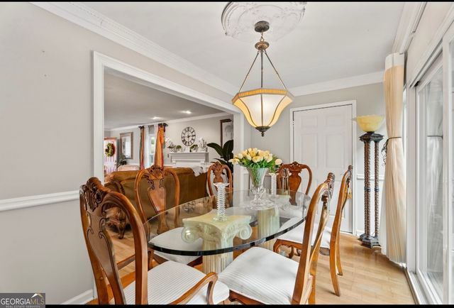 81 Hampshire Court, Avondale Estates, GA 30002