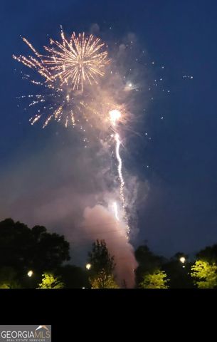 81 Hampshire Court, Avondale Estates, GA 30002