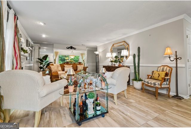 81 Hampshire Court, Avondale Estates, GA 30002