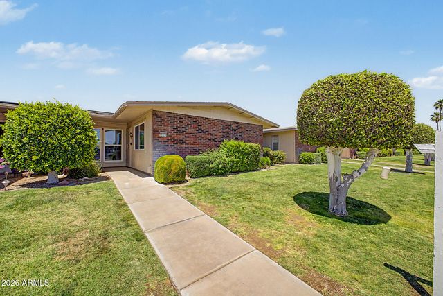 17476 N DEL WEBB Boulevard, Sun City, AZ 85373
