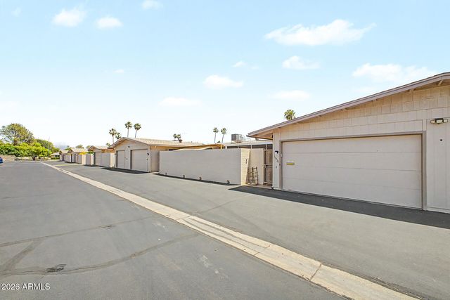 17476 N DEL WEBB Boulevard, Sun City, AZ 85373