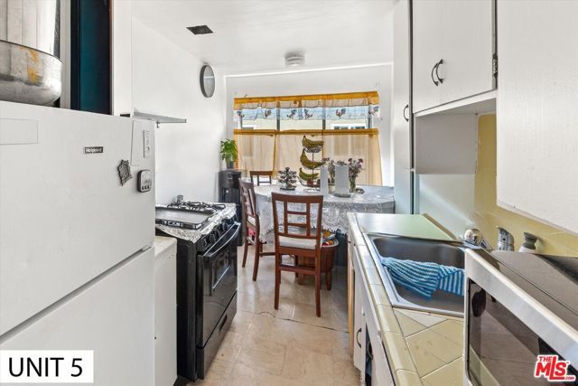 5859 Mandarin Drive, Goleta, CA 93117