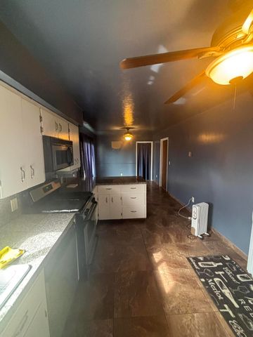 14304 Oakwood Place NE, Albuquerque, NM 87123