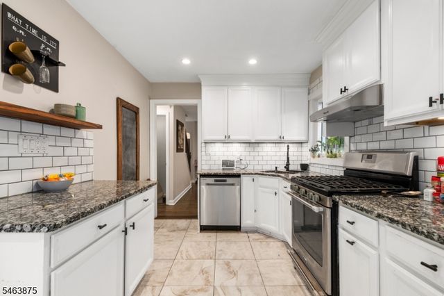 86 Elm St, Dumont Boro, NJ 07628