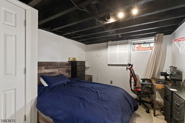 86 Elm St, Dumont Boro, NJ 07628