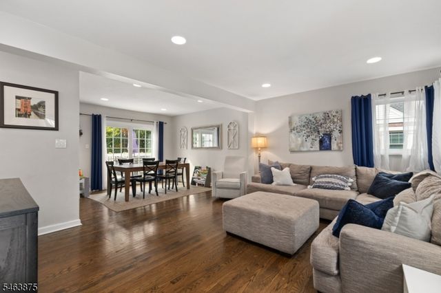 86 Elm St, Dumont Boro, NJ 07628