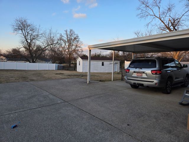 132 Neverbreak Dr, Hendersonville, TN 37075