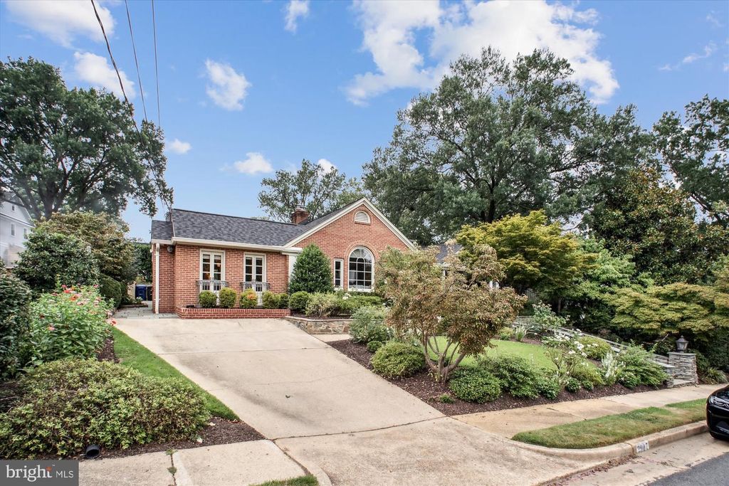 2907 DARTMOUTH RD, Alexandria, VA 22314