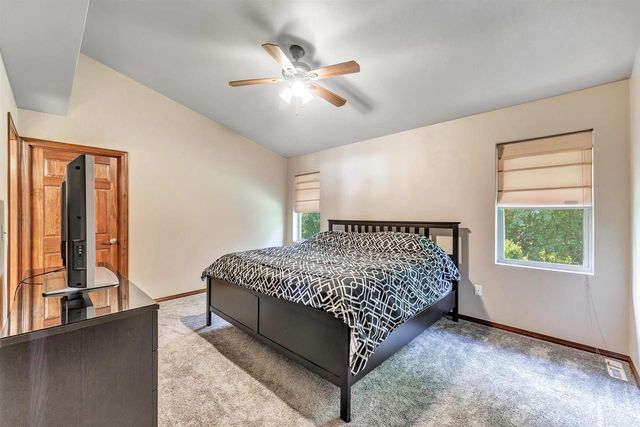 1927 CROSS CREEK CIRCLE, De Pere, WI 54115